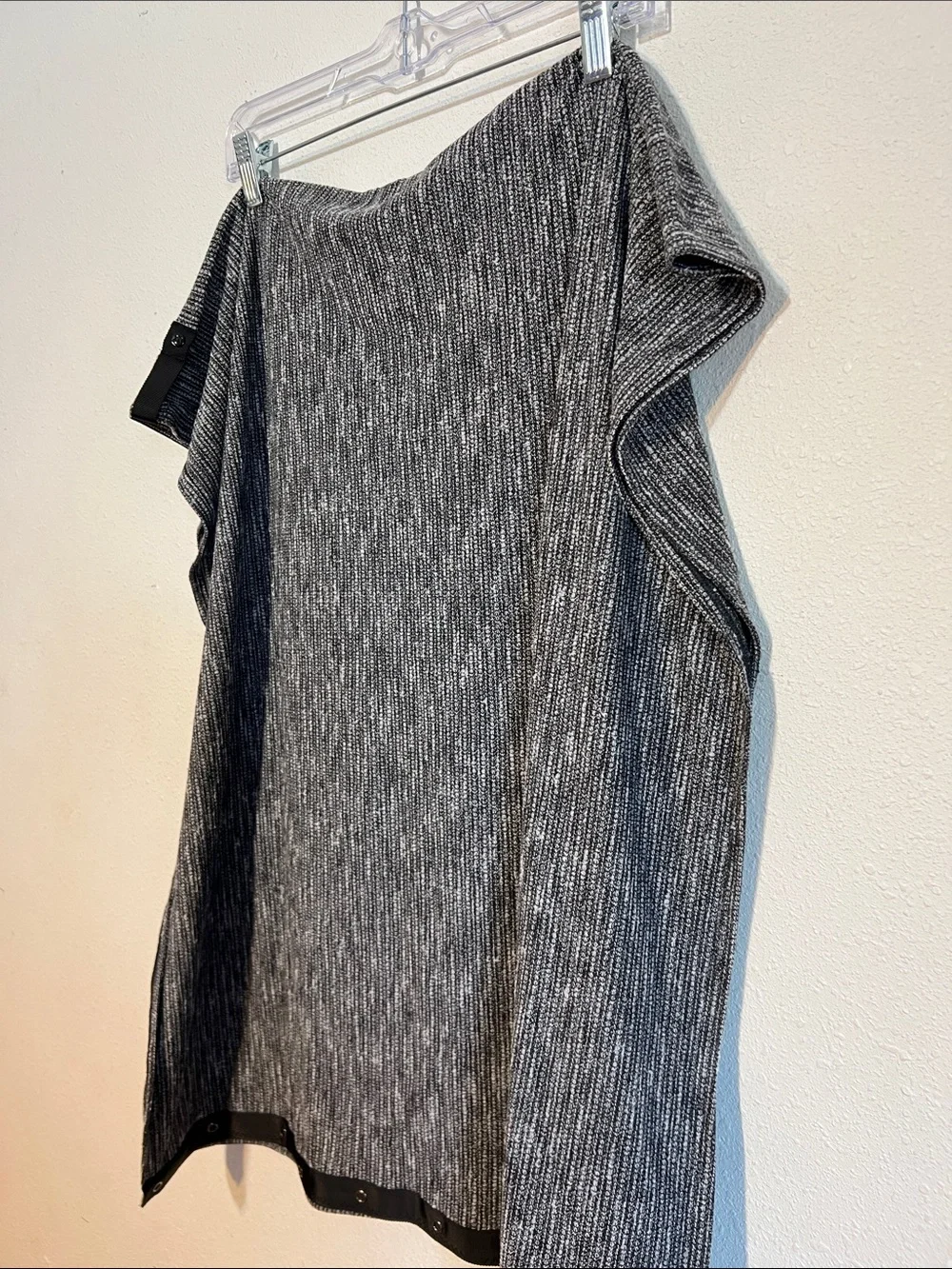 lululemon athletica Vyniyasa Snap Infinity Scarf Wrap